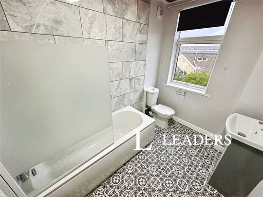 2 bedroom house to rent Minshall Street, Stoke-on-Trent, Staffordshire, ST4 - Photo 1