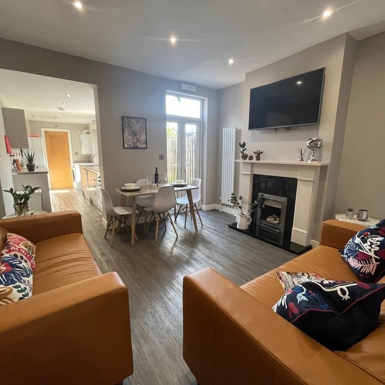 5 bedroom house to rent - Photo 1