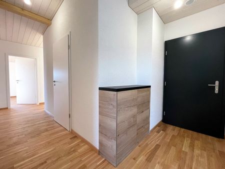 4.5 rooms on the 1st floor with terrace - Photo 3