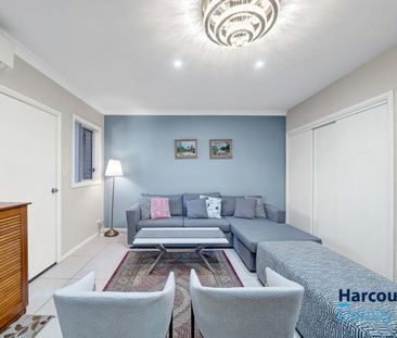 Stunning 4 Bedroom Townhouse Situated in the Heart of Girraween! - Photo 1