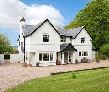 A comfortable and stylish five bedroom family home with wonderful v... - Photo 3