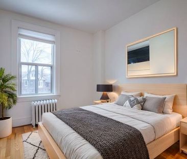 38 HUMBERSIDE AVE- 2ND FLR. SPACIOUS 3BD/1BTH, PRIVATE DECK*UTLS FREE* - Photo 4