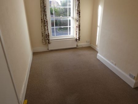 2 bed Apartment - To Let - Photo 2