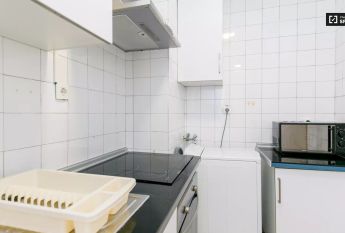 Single Bed in Room in a shared 5-bedroom apartment for rent in Camino de Ronda