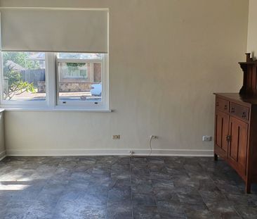 2 Martin Street GLYNDE SA 5070 - Photo 2