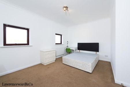 2 bedroom apartment - Photo 3