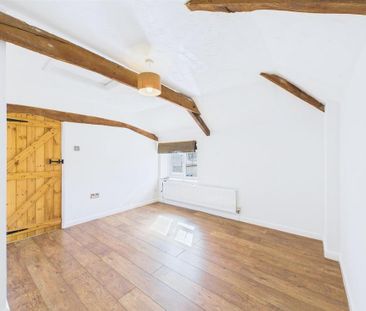 2 bedroom end of terrace house to rent - Photo 5