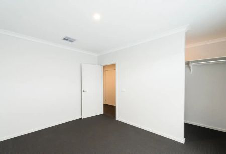 “Modern Marvel in Pretty Parkdale!” - Photo 4