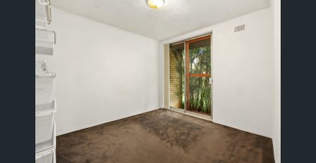 One-Bedroom Hideaway with Exclusive Courtyard Access - Photo 2