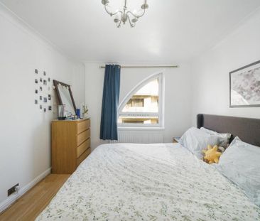 3 bedroom flat to rent - Photo 5