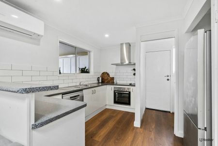 TWO BEDROOM FURNISHED COASTAL DUPLEX - Photo 5