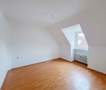 Mitten in der Hagener Innenstadt – Ca. 53 m² große 2-Zimmer-Dachges... - Photo 2