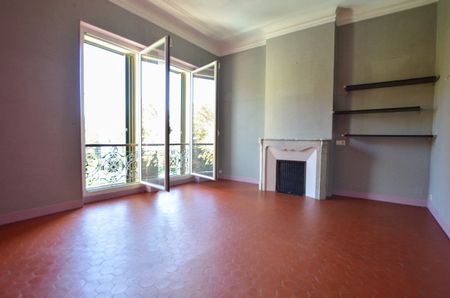 maison 7 pièces 218m2 MARSEILLE 12EME 6 000 euros - Photo 3