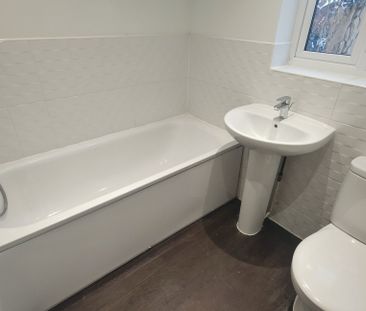 Hornbeam Avenue, Bury St. Edmunds, Red Lodge - Photo 2