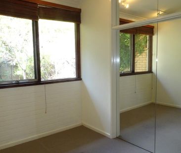 2/2 Edmondson Street, Campbell ACT 2612 - Townhouse For Rent | Domain - Photo 3