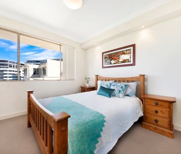 Fully Furnished | Split Level | Waterfront Estate - Photo 3