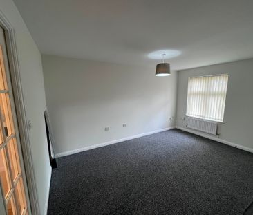 Clos Yr Allt, Townhill, Swansea SA1 6RD - Photo 2