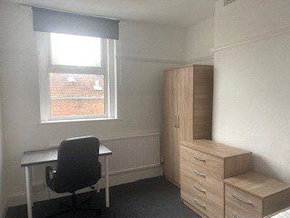 Student Properties to Let - Photo 2