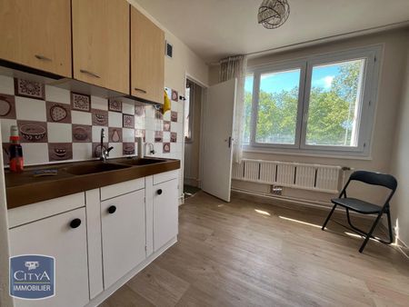 Location Appartement 4 pièces 65m² MACON 71000 - Photo 2
