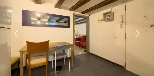 Carrer de Sant Vicenç, Barcelona, Catalonia 08001 - Photo 1