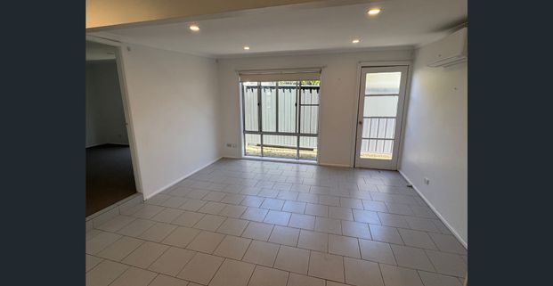 Charming 2 Bedroom Home - Photo 1