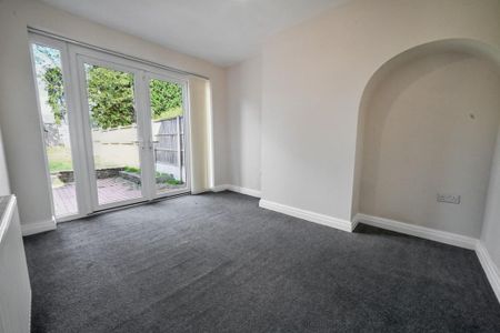 3 bedroom semi-detached house to rent - Photo 3