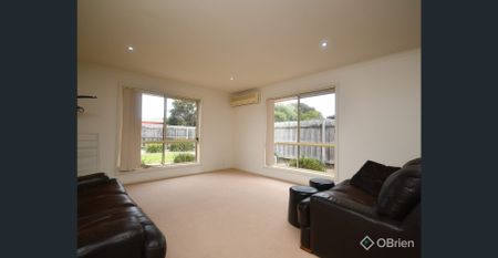 EASY LIVING IN EASTWOOD - GARDEN MAINTENANCE INCLUDED - Photo 2