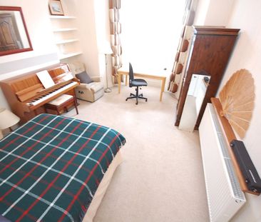3 bedroom apartment to rent - Photo 5