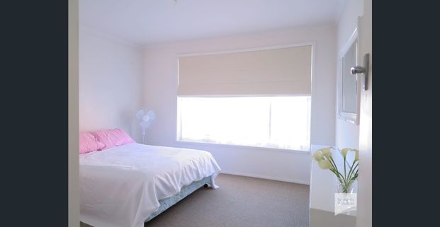 Partly Furnished Top-Floor Unit– 10 Minutes to Hobart CBD - Photo 1