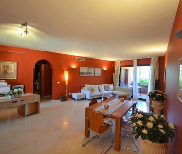 2 bedroom luxury Apartment for rent in Marbella, Spain - Photo 2