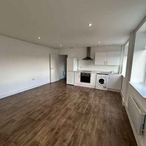 Crown House, Banbury, OX16 - Photo 1