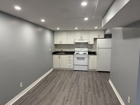 For Lease - 501 Lancelot Crescent Unit# Lower, Oshawa, Ontario - Photo 4