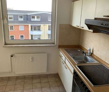 Nachmieter gesucht! Helle, geräumige 2 Zimmer Dachgeschosswohnung z... - Photo 1