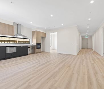 Perfectly located Tarneit home, offering space, comfort and style - Photo 4