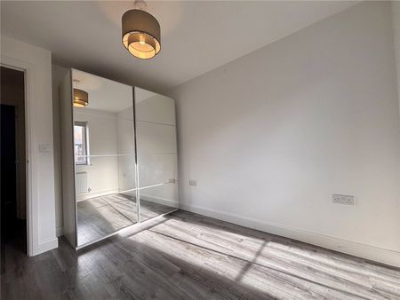 Stoneham Way, Basingstoke, Hampshire, RG24 - Photo 5