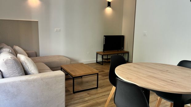 Location Appartement 2 pièces 33m² MARSEILLE 8ème - Photo 1