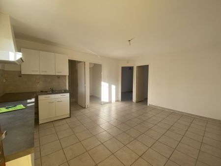 SALINELLES - Appartement F3 de 47m² au 1er étage - - Photo 3