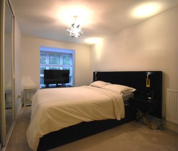 Willow House, Carter Court, RG27 - Photo 3