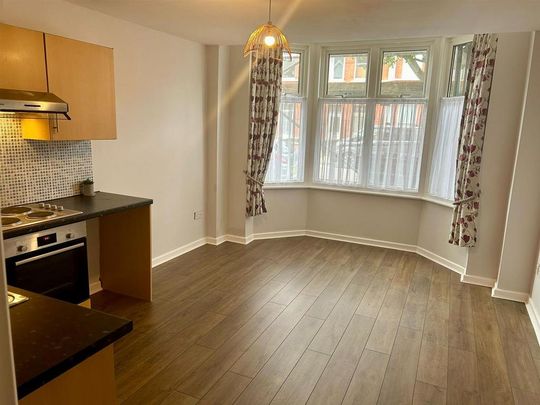 2 bedroom maisonette to rent - Photo 1