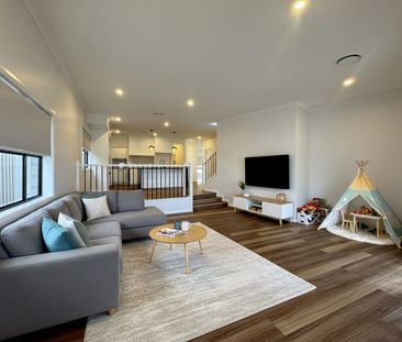 BRAND NEW LUXURY LIVING WITH MOUNTAIN VIEWS! - Photo 2