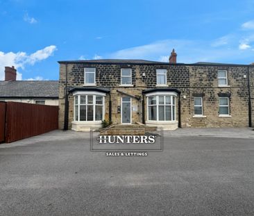 2 bedroom Flat To Let - Photo 1