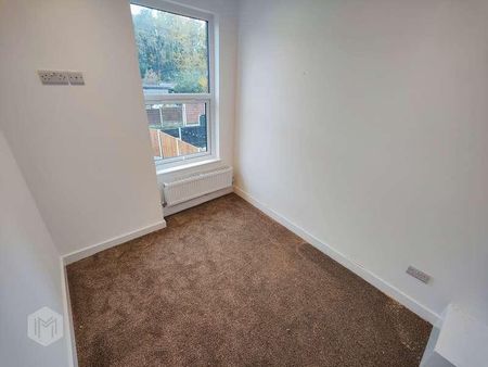 Greenleach Lane, Roe Green, Worsley, Manchester, M28 - Photo 3