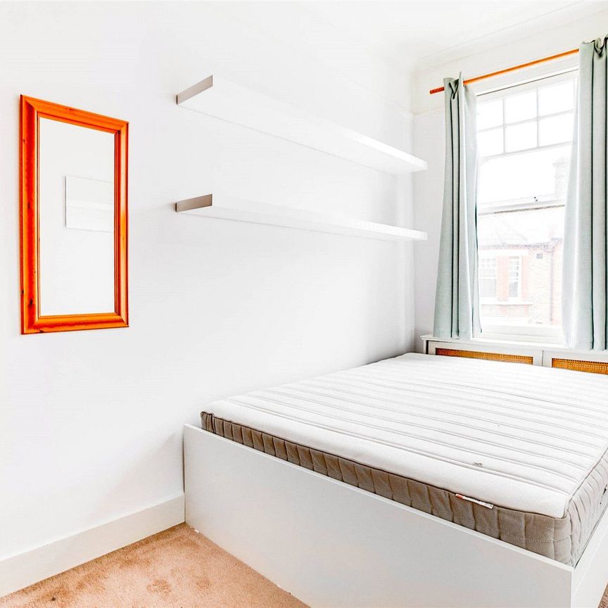 Elmhurst Mansions, London, SW4 - Photo 1