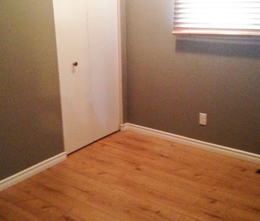 3 Bedroom Duplex For Rent In Huntington: Pet Negotiable. - Photo 4