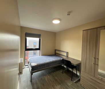 Room in a Shared Flat, Hepburn Court, BS2 - Photo 3