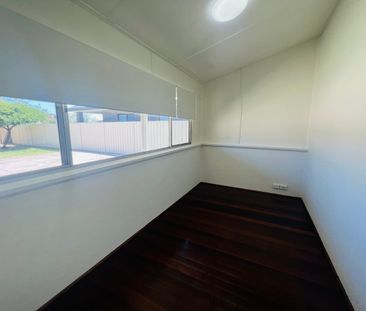 ONLY A 6 MONTH LEASE ON OFFER! - Photo 3