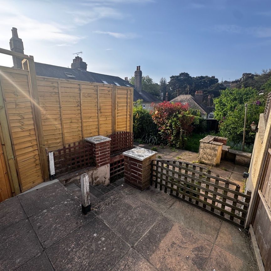 Carlton Road, Bournemouth - Photo 1