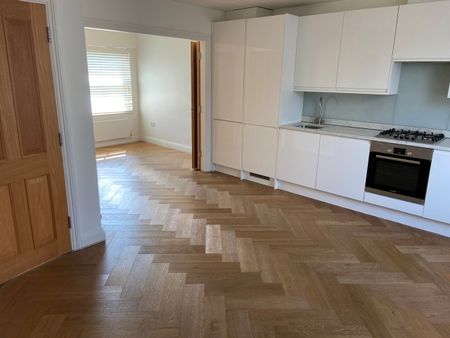 2 Bed Flat, Birnam Road, N4 - Photo 3