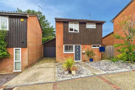 Gainsborough, Bracknell, Berkshire, RG12 - Photo 4