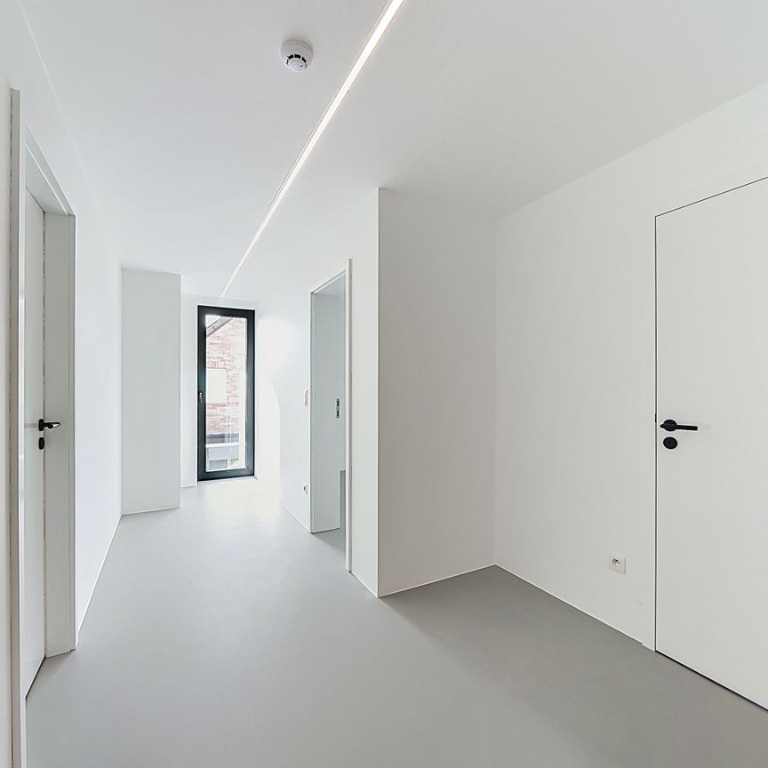 Villa met drie slaapkamers in Ghlin - Photo 1